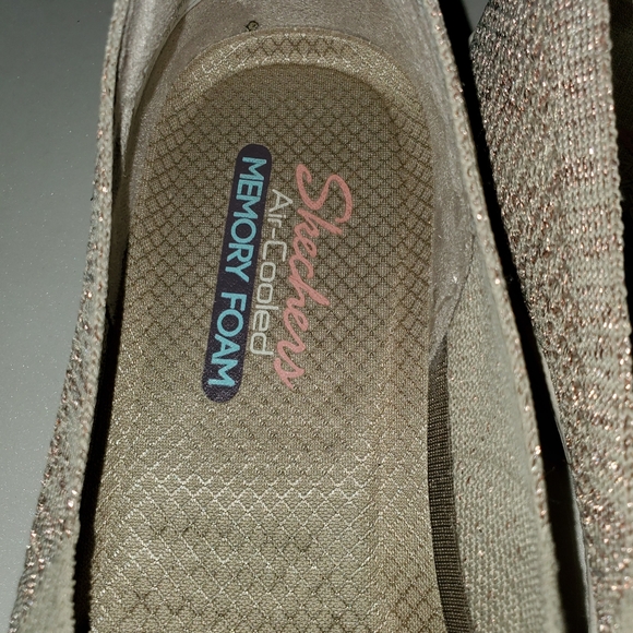 Sketchers Memory Foam air cooled slip on. - Picture 2 of 5